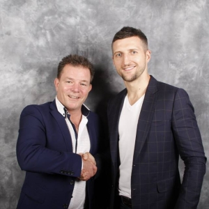 Lester With Carl Froch.jpg